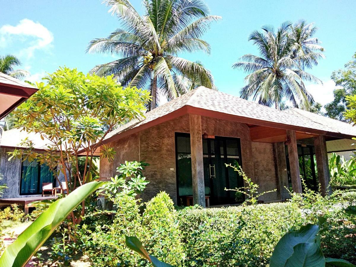Medee Resort Ko Kut Bagian luar foto