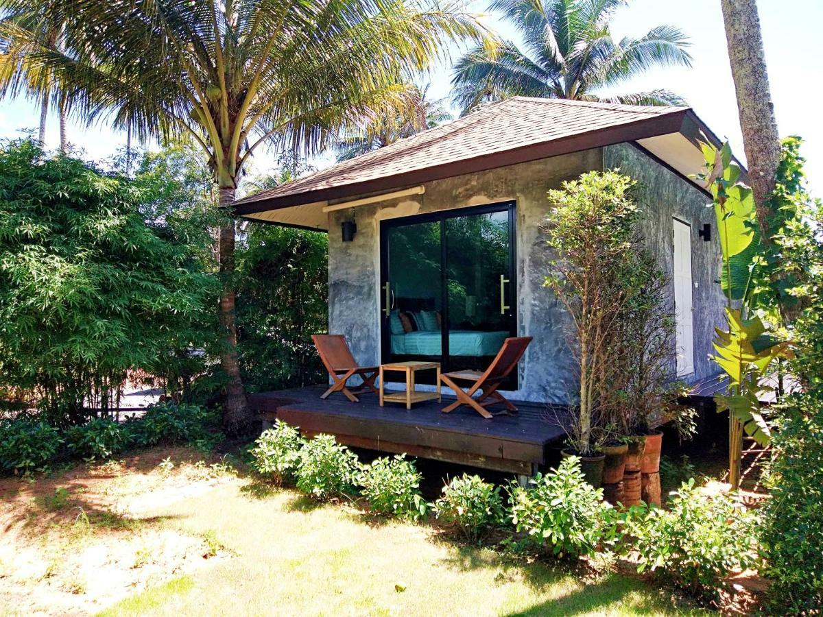 Medee Resort Ko Kut Bagian luar foto